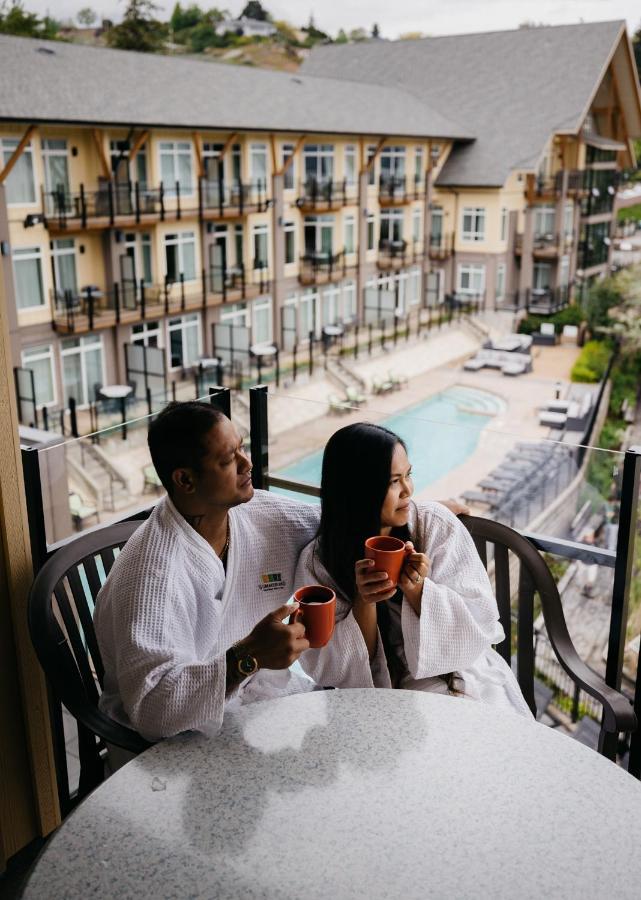 Waterfront & 4* Summerland
